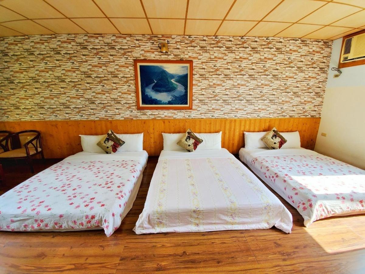 Pulicity Villa B&B Bagian luar foto