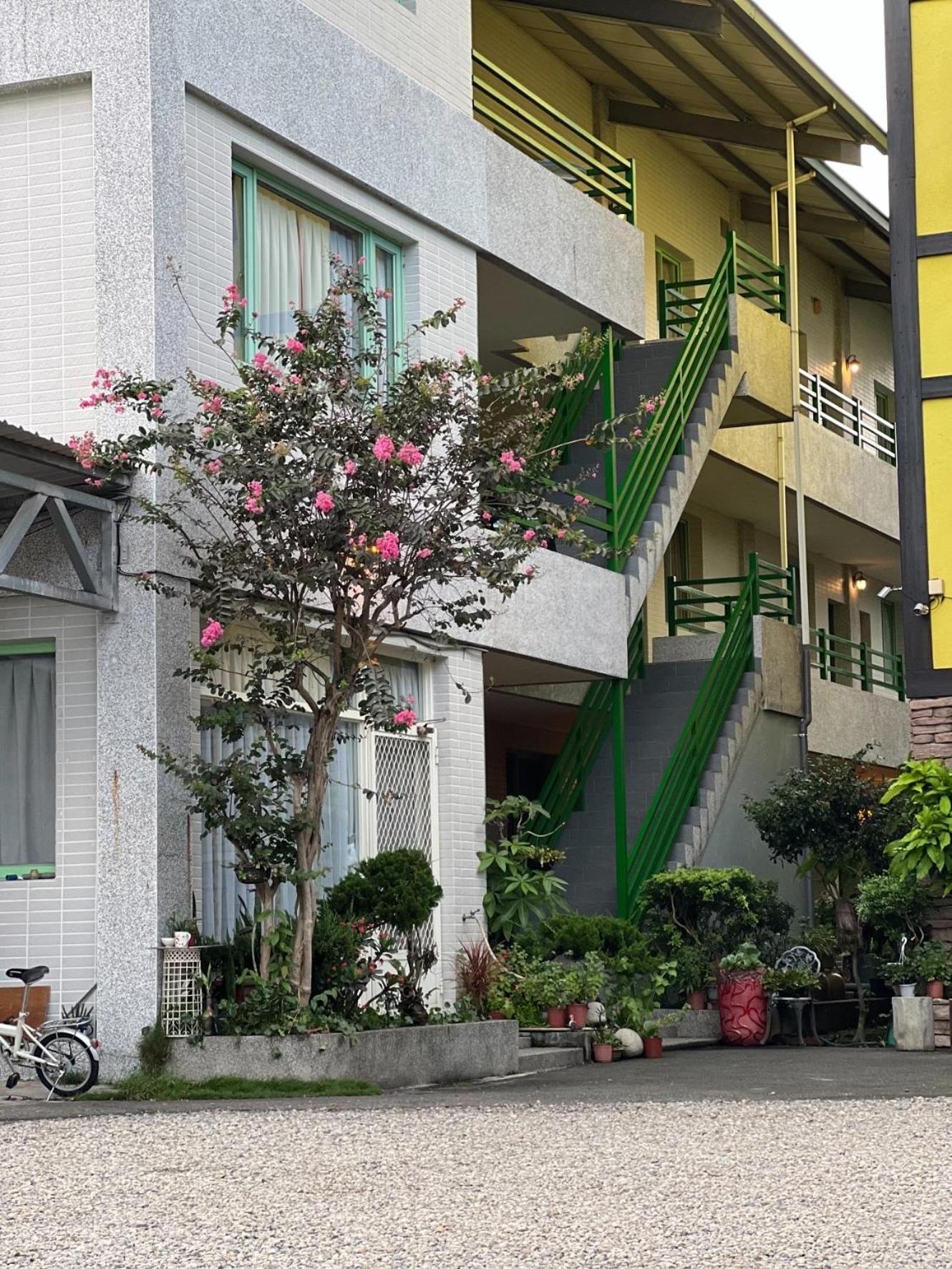Pulicity Villa B&B Bagian luar foto